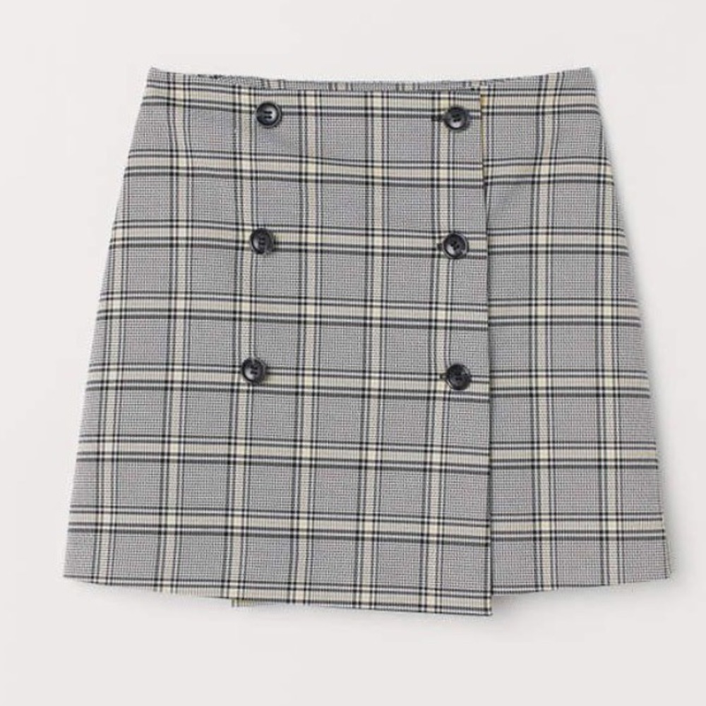 NWOT H&M Plaid Button-up Skirt